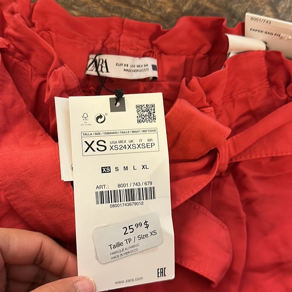 NWT ZARA || RED PAPER BAG SHORTS || SIZE S - Picture 6 of 12